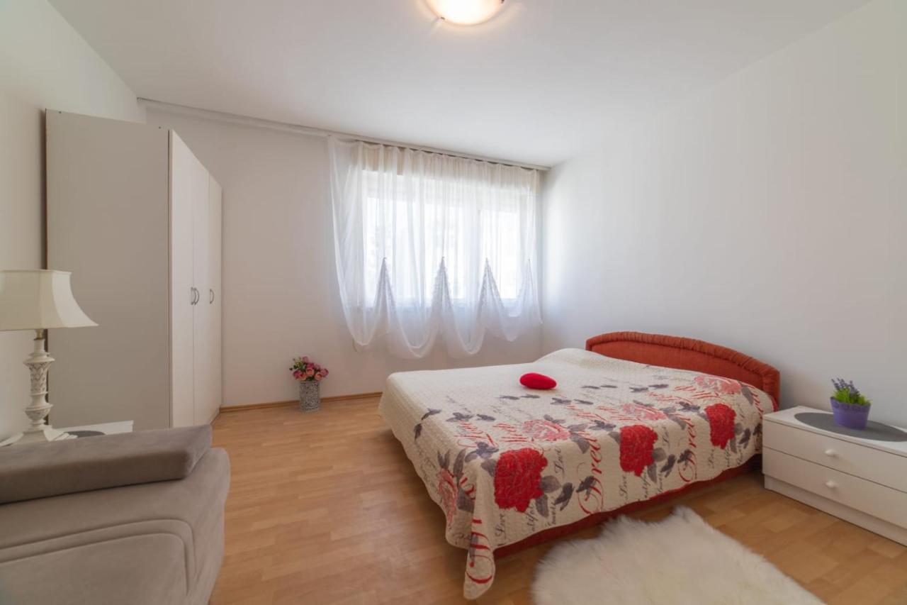 Strawberry Daire Split Dış mekan fotoğraf