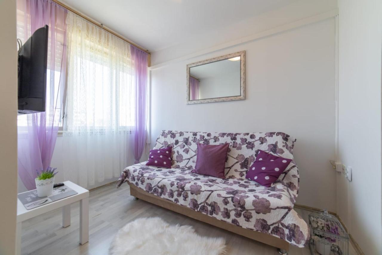 Strawberry Daire Split Dış mekan fotoğraf